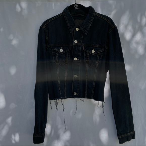 Urban Outfitters Black Cropped Frayed Denim Jacket (Small) - Picture 1 of 5